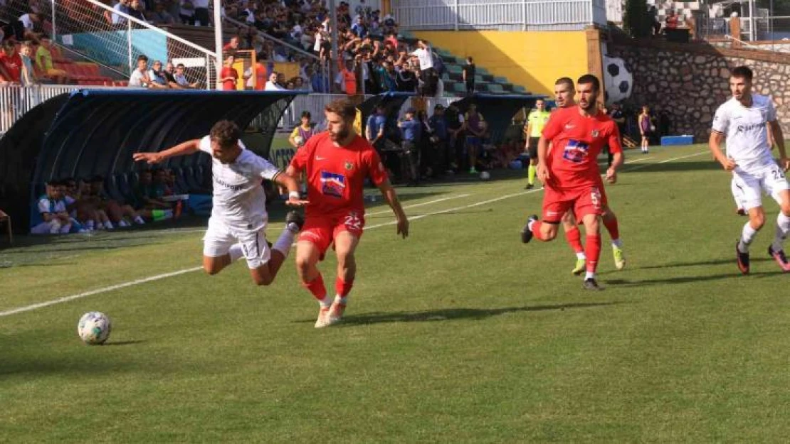 TFF 3. Lig: Belediye Derincespor: 1 - 1954 Kelkit Belediyespor: 1