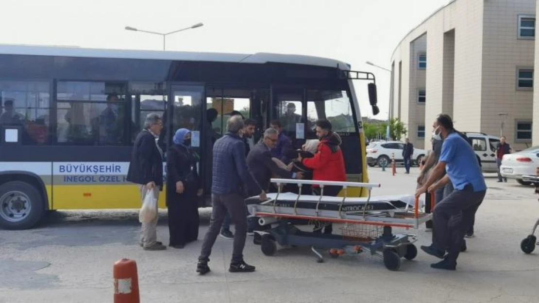 Toplu taşıma şoförü fenalaşan kadın yolcuyu hastaneye yetiştirdi