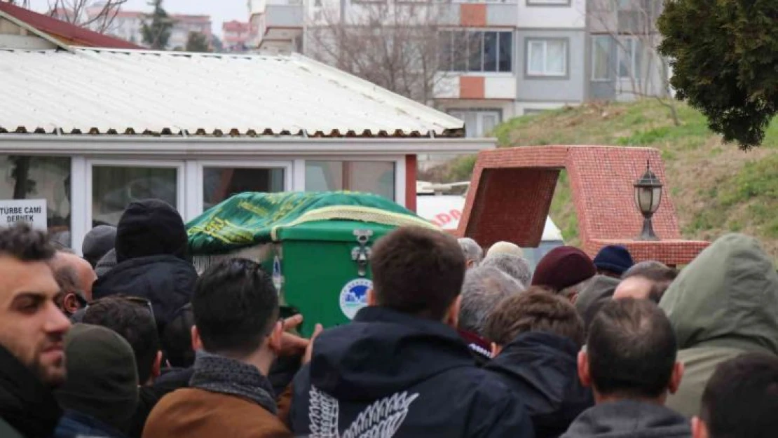 Trabzonspor bayrağı asarken düşüp ölmüştü son yolculuğuna uğurlandı