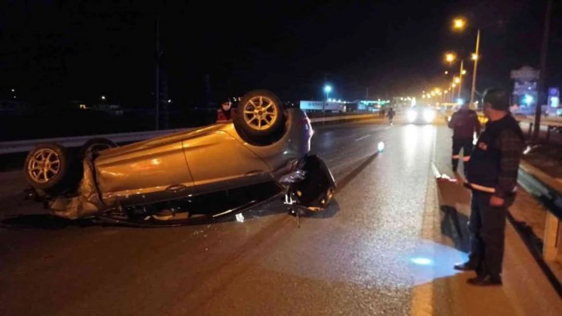 Trafik kazası geçiren nişanlı çifti ecel ayırdı