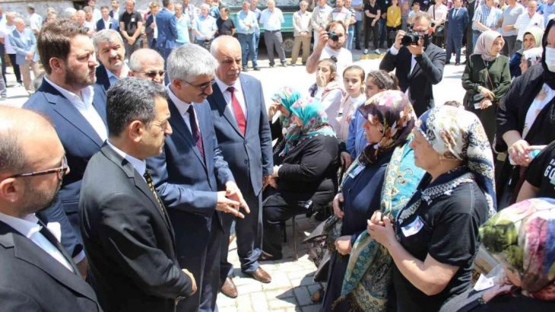 Trafik kazasında hayatını kaybeden okul müdürü toprağa verildi