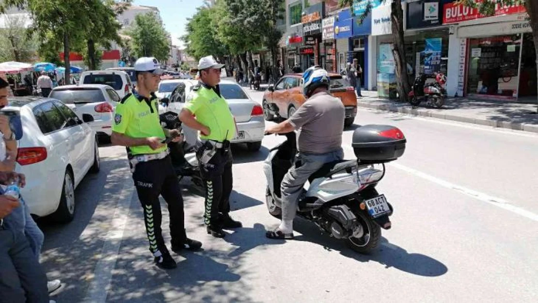 Trafikte kask ve emniyet kemeri denetimleri sürüyor