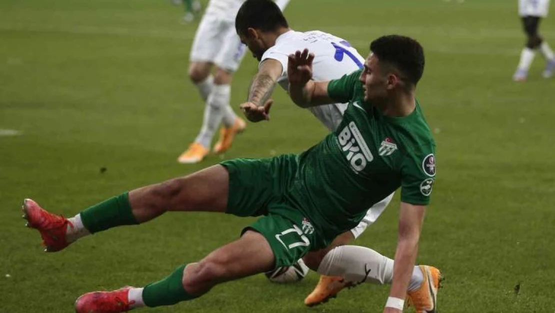 Tuğbey Akgün, Bursaspor ile olan sözleşmesini feshetti