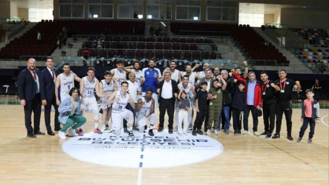 Türkiye Basketbol Ligi: Kocaeli BŞB Kağıtspor: 79 - Bornova Belediyesi Karşıyaka: 71