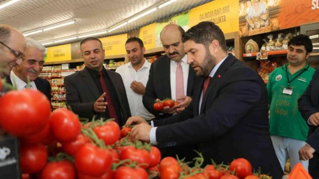 Türkiye'nin en ucuz salkım domatesi Aziziye'de