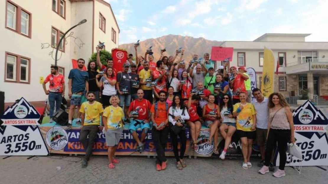 Türkiye'nin ilk 'Uluslararası Ultra Sky Trail Maratonu'nda kazananlar belli oldu