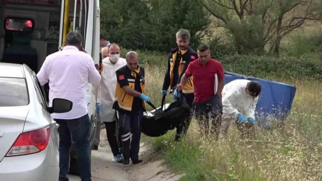 Tuzla'da boş arazide erkek cesedi bulundu