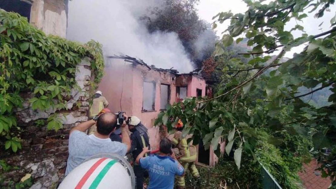 Uludağ'ın eteklerinde korkutan yangın