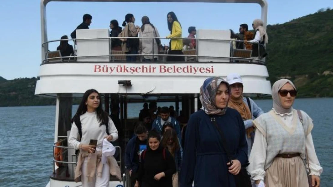 Üniversite öğrencileri Samsun'u keşfediyor