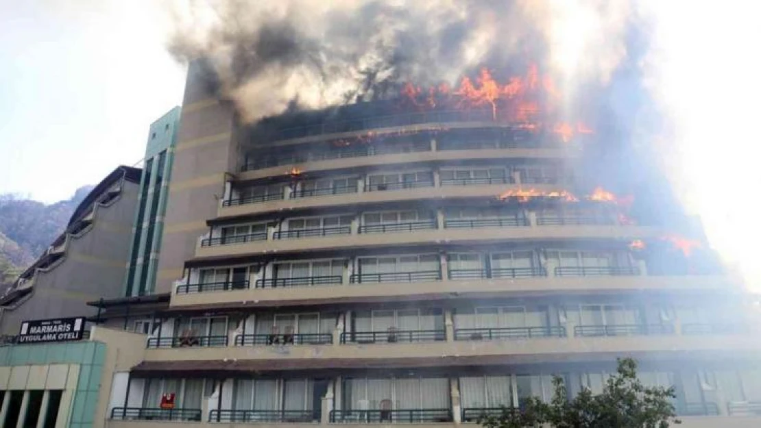 Uygulama otelinin yanan odaları görüntülendi