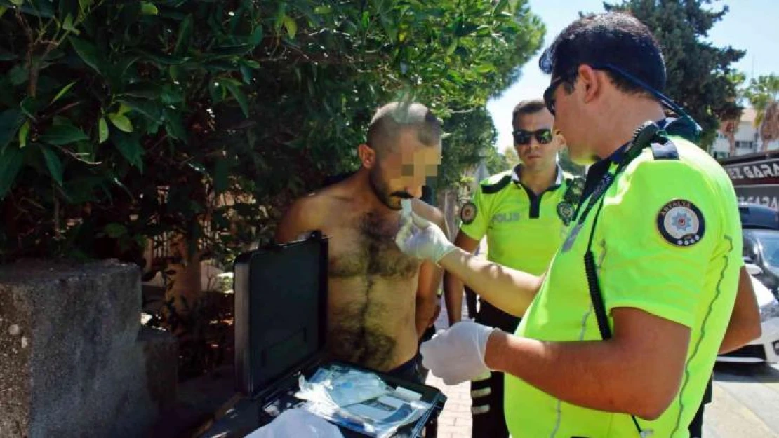 Uyuşturucunun etkisiyle ortalığı birbirine kattı, polise yakalanınca 'Ne güzel kayıp gidecektim ama aksiyonu siz çıkardınız' dedi