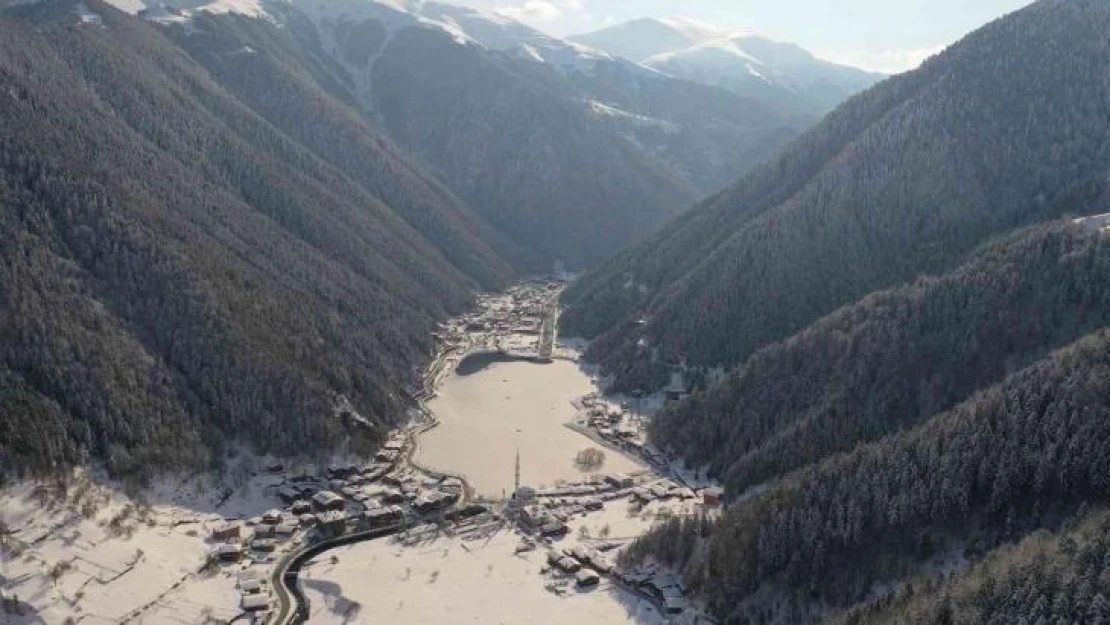 Uzungöl'un kış manzarasıyla klip yaptı