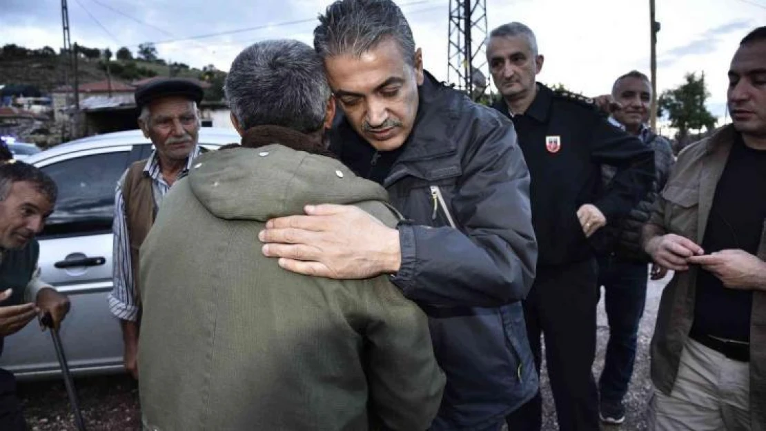 Vali Akkoyun, selde eşini kaybeden kocaya taziye ziyaretinde bulundu