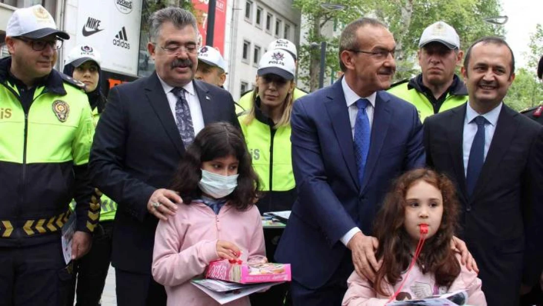 Vali Yavuz: 'Kocaeli trafik denetimlerinde Türkiye'de ilk sırada yer almaktadır'