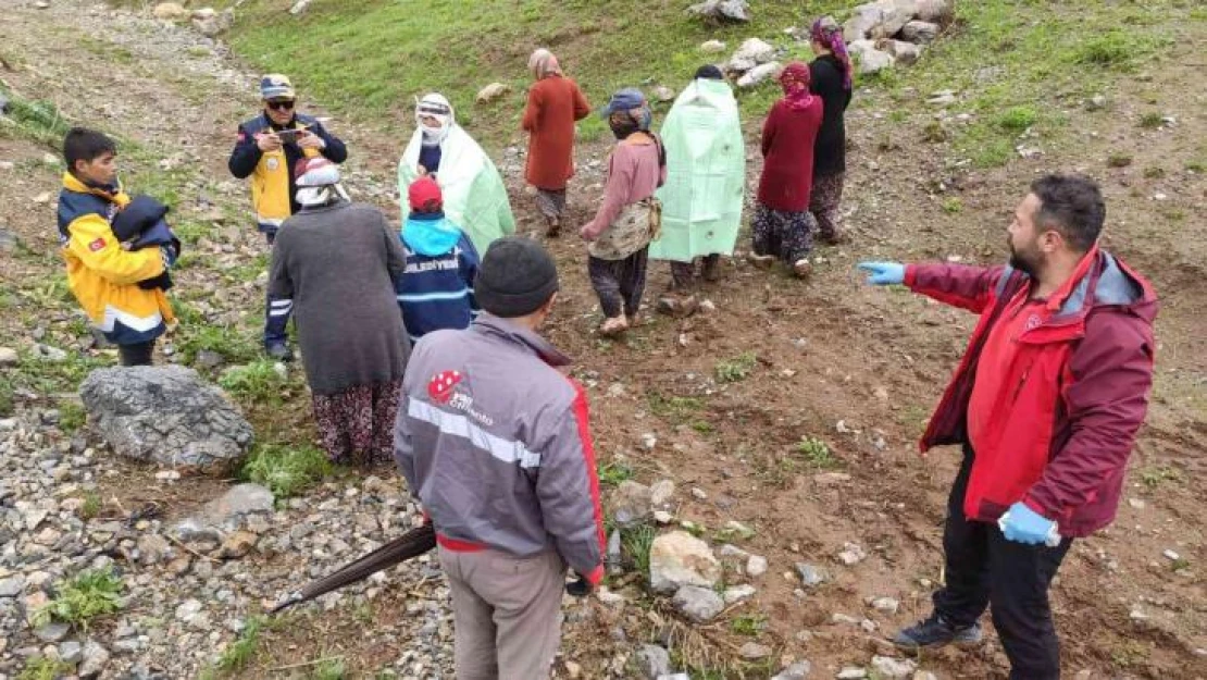 Van'da yaylada mahsur kalan vatandaşlar kurtardı