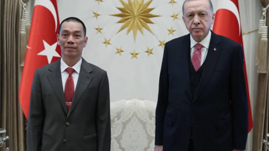 Vietnam Büyükelçisi Do Son Hai, Cumhurbaşkanı Erdoğan'a güven mektubu sundu