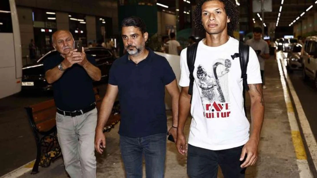 Willian Arao Fenerbahçe için İstanbul'da