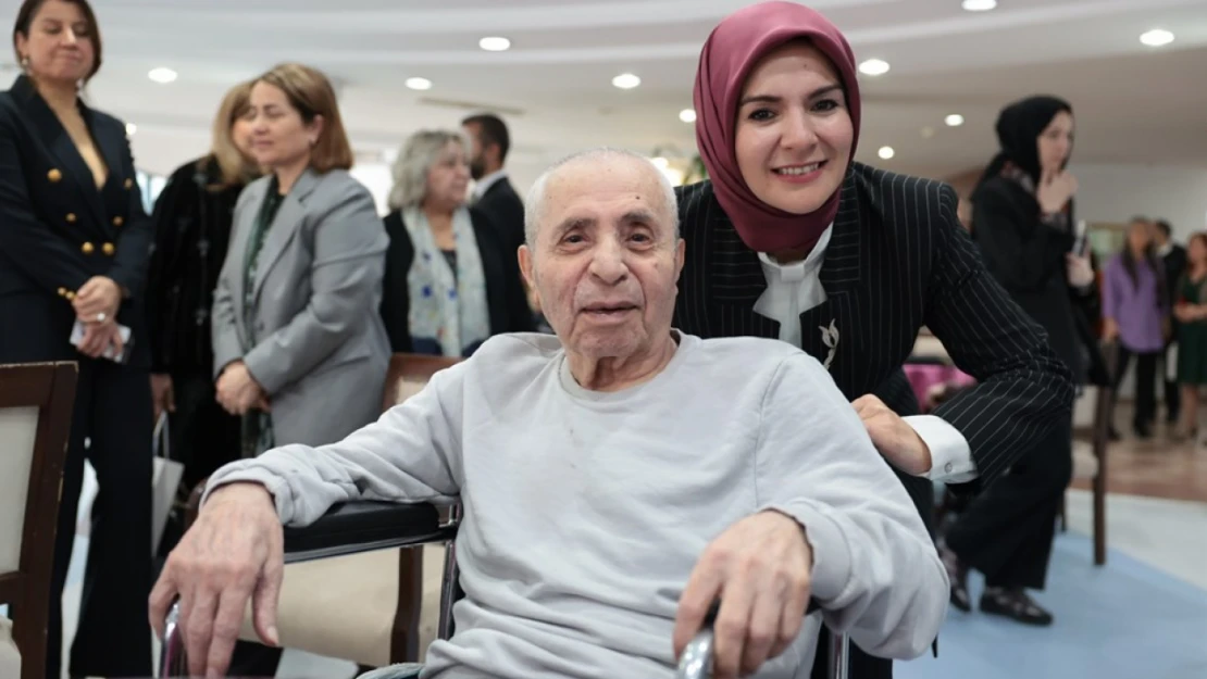 Yalnız yaşayan 65+ yaştaki kişilerin oranı artıyor