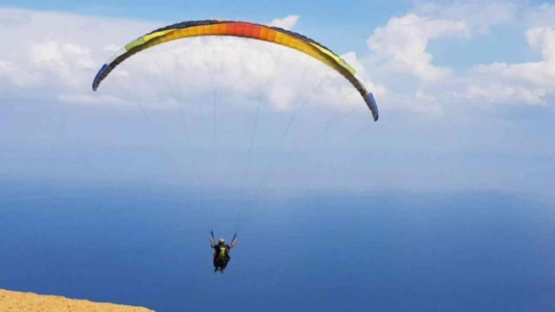 Yamaç paraşütü tutkunlarının yeni adresi Esenköy oldu