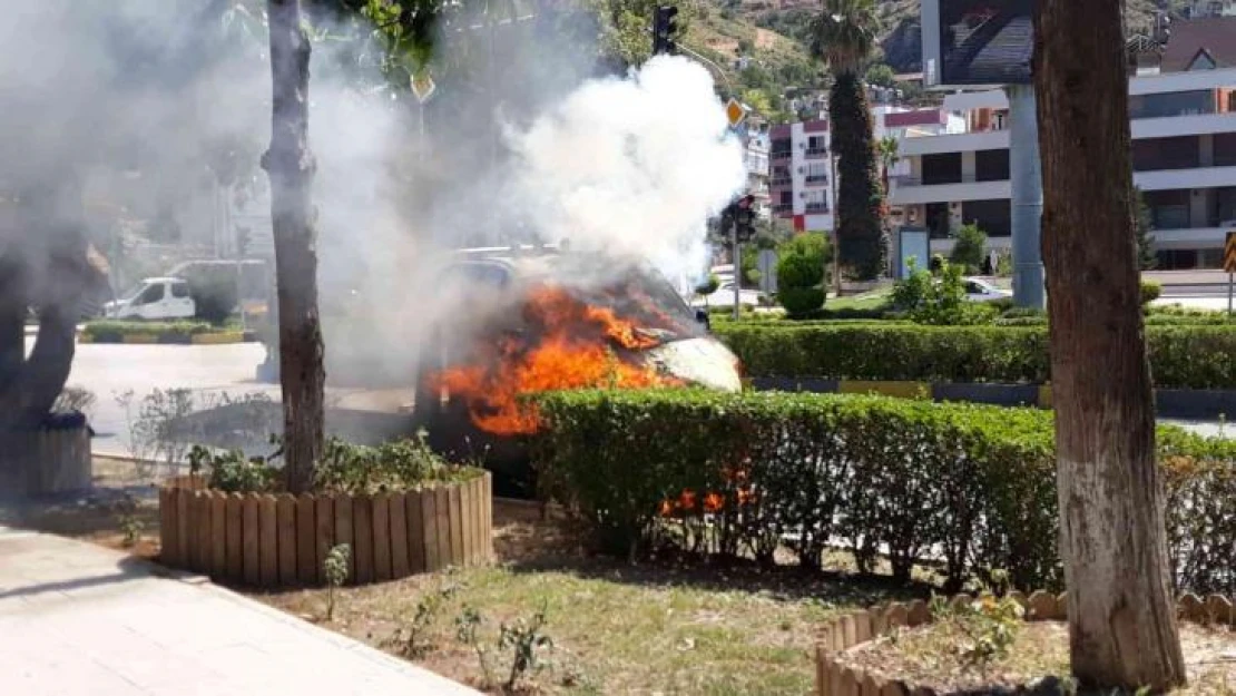 Yanan çekici kullanılmaz hale geldi