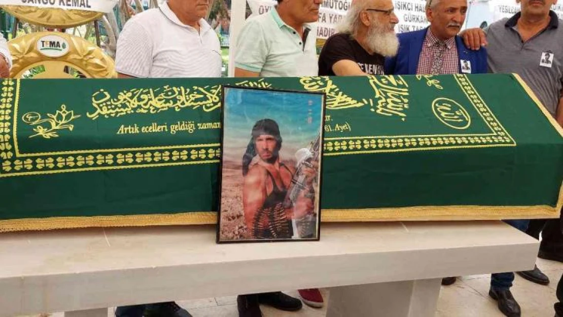 Yeşilçam'ın Rambo'su Sönmez Yıkılmaz son yolculuğuna uğurlandı