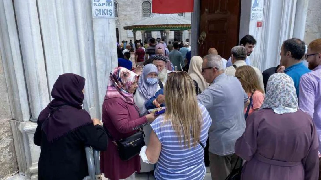 YKS öncesi Eyüp Sultan Camii'ne akın ettiler