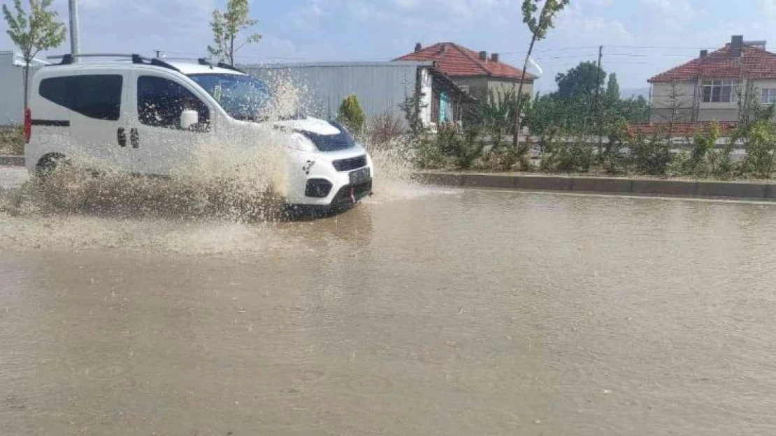 Yozgat'ta dolu ve sağanak yağış etkili oldu