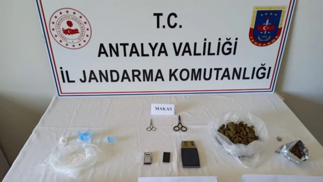 Yurt dışına kaçmayı planlarken, jandarma kıskıvrak yakaladı