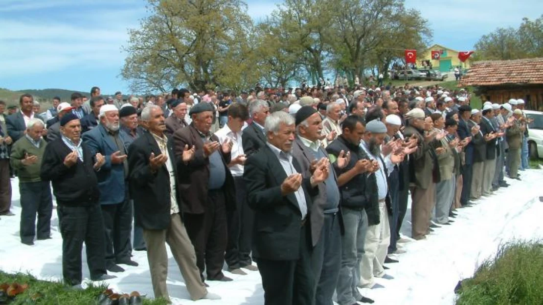 Yüz yıllık gelenek: Hıdırellez'i yağmur duası ile kutladılar