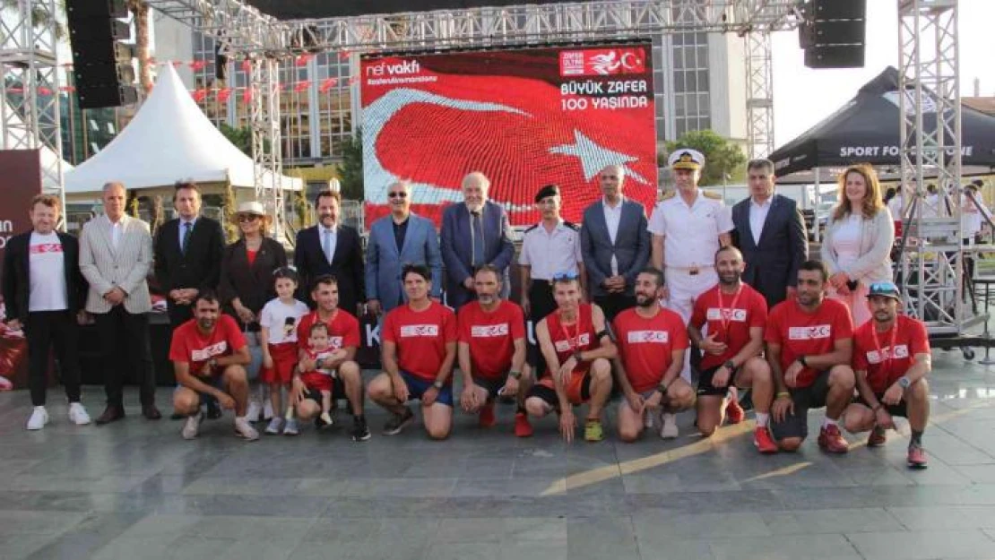 Zafer rotasında düzenlenen ilk ultra maraton İzmir'de noktalandı