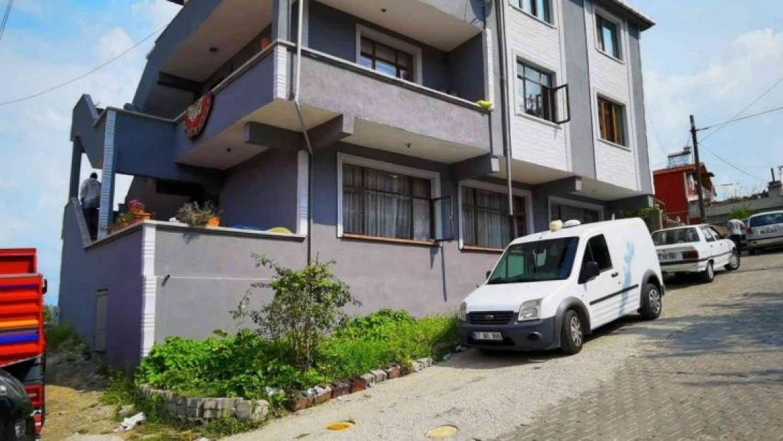 Zonguldak'ta oğluna kızan baba eşini ve gelinini yaraladı