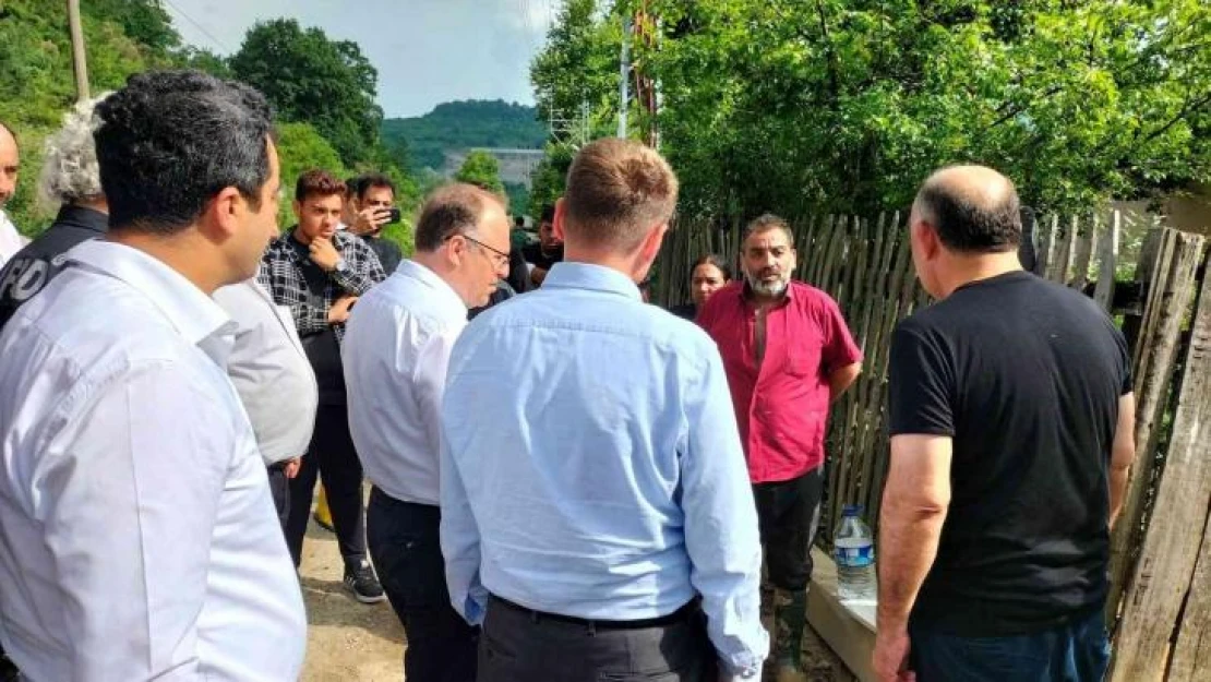 Zonguldak Valisi Tutulmaz, sel bölgesinde incelemelerde bulundu