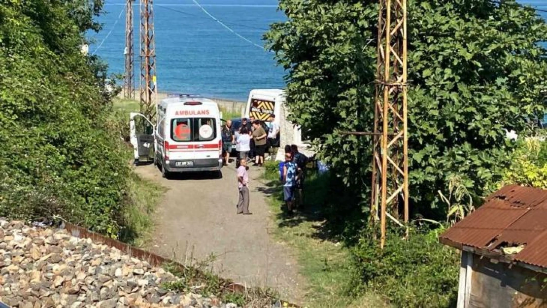 Zonguldk'ta 13 yaşındaki Yavuz, denize kaçan topunu alırken kalp krizinden öldü