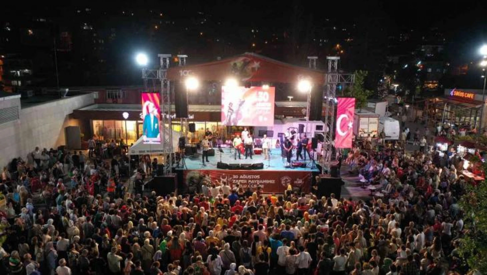 30 Ağustos Zafer Bayramı coşkusu, Şile'de Koliva konseri ile taçlandı
