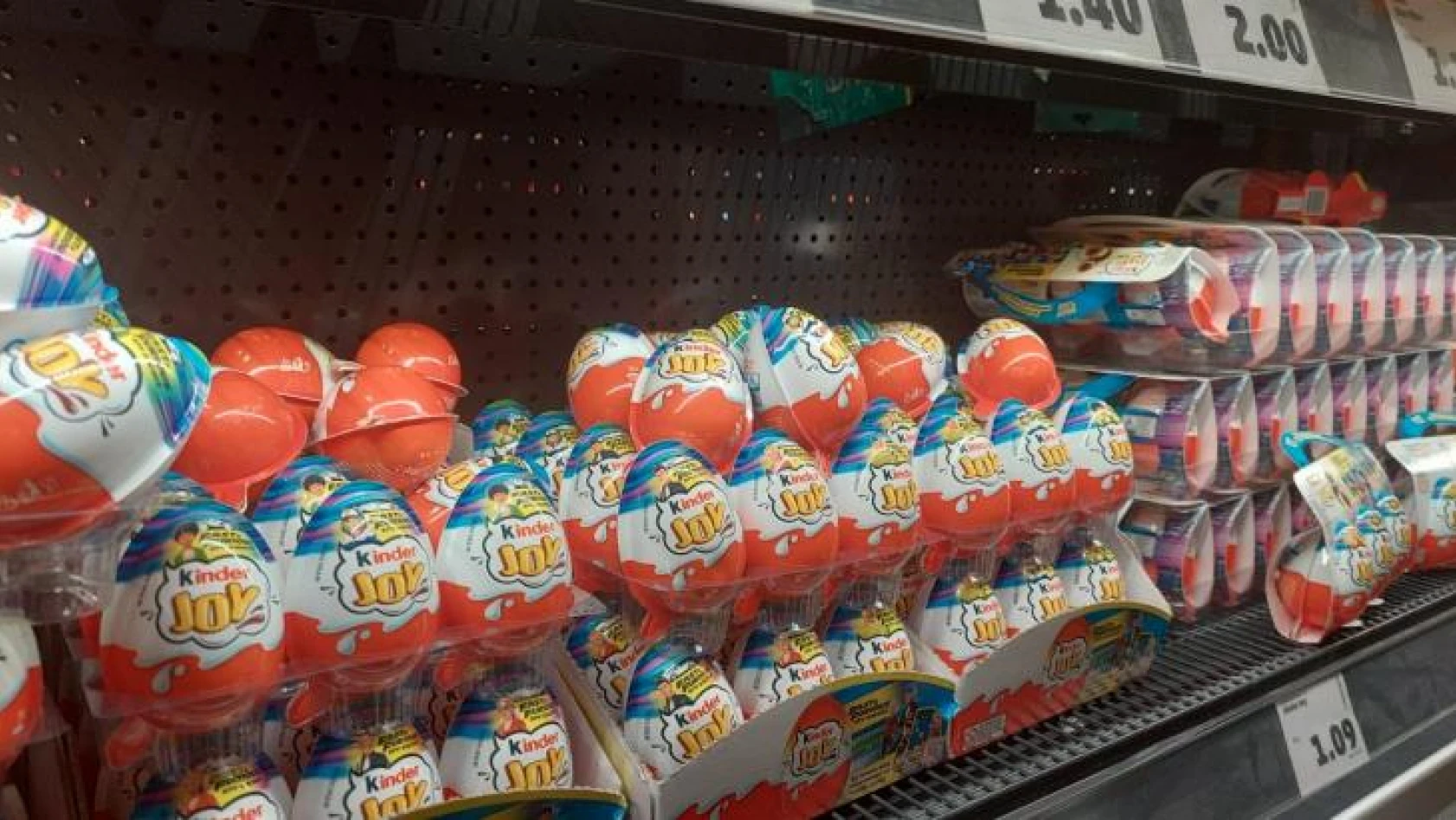 Almanya'da, Salmonella bakterisi tespit edilen Kinder sürpriz yumurtaları yerine 'Kinder Joy' satılıyor