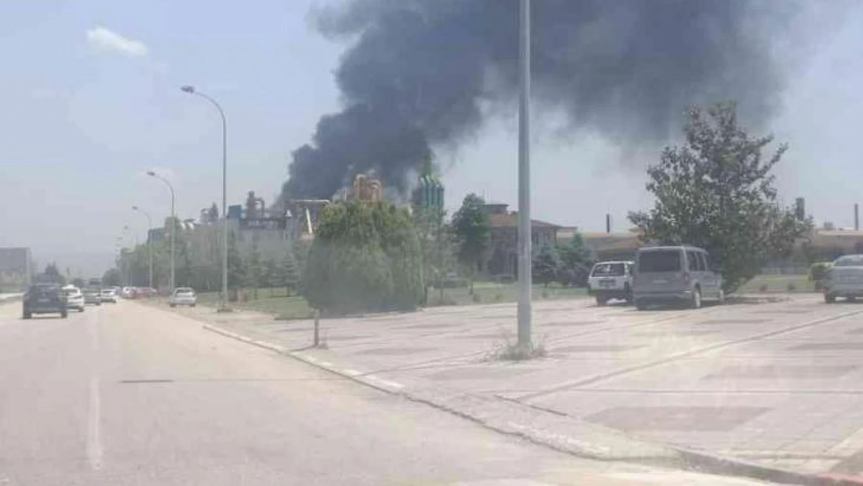 Bursa'da orman ürünleri fabrikasında kazan patladı, yangın çıktı: 1 ölü 3  yaralı
