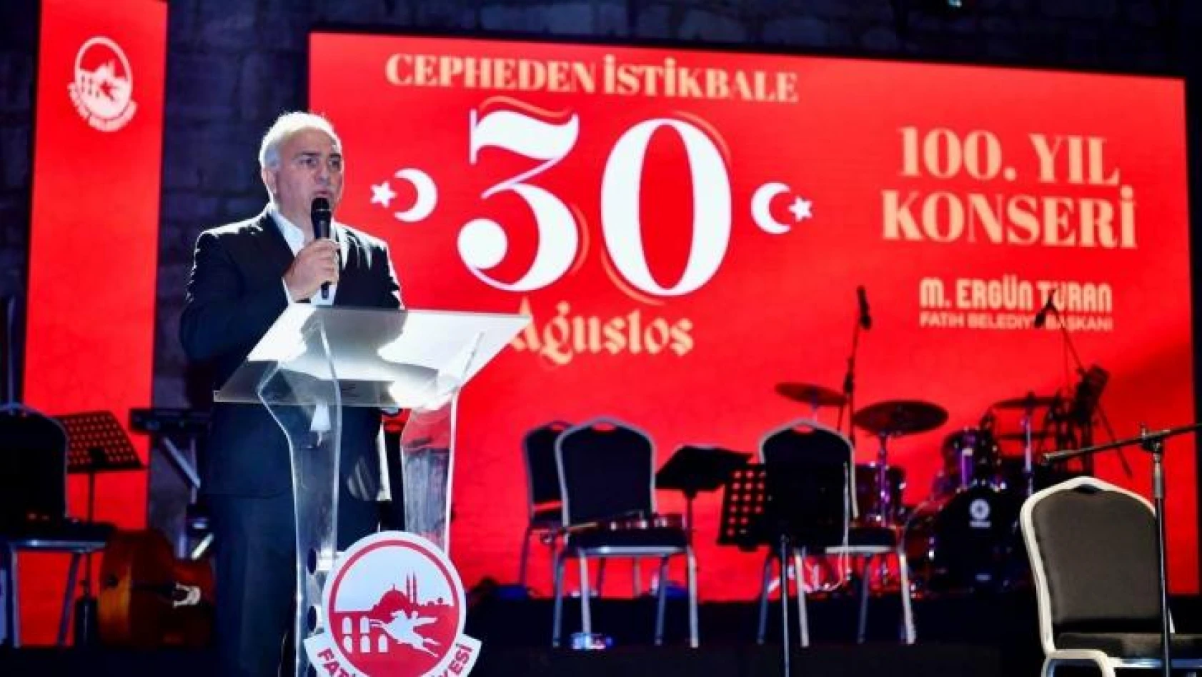 Fatih Belediyesi 'Cepheden İstikbale' programı ile 30 Ağustos'u kutladı