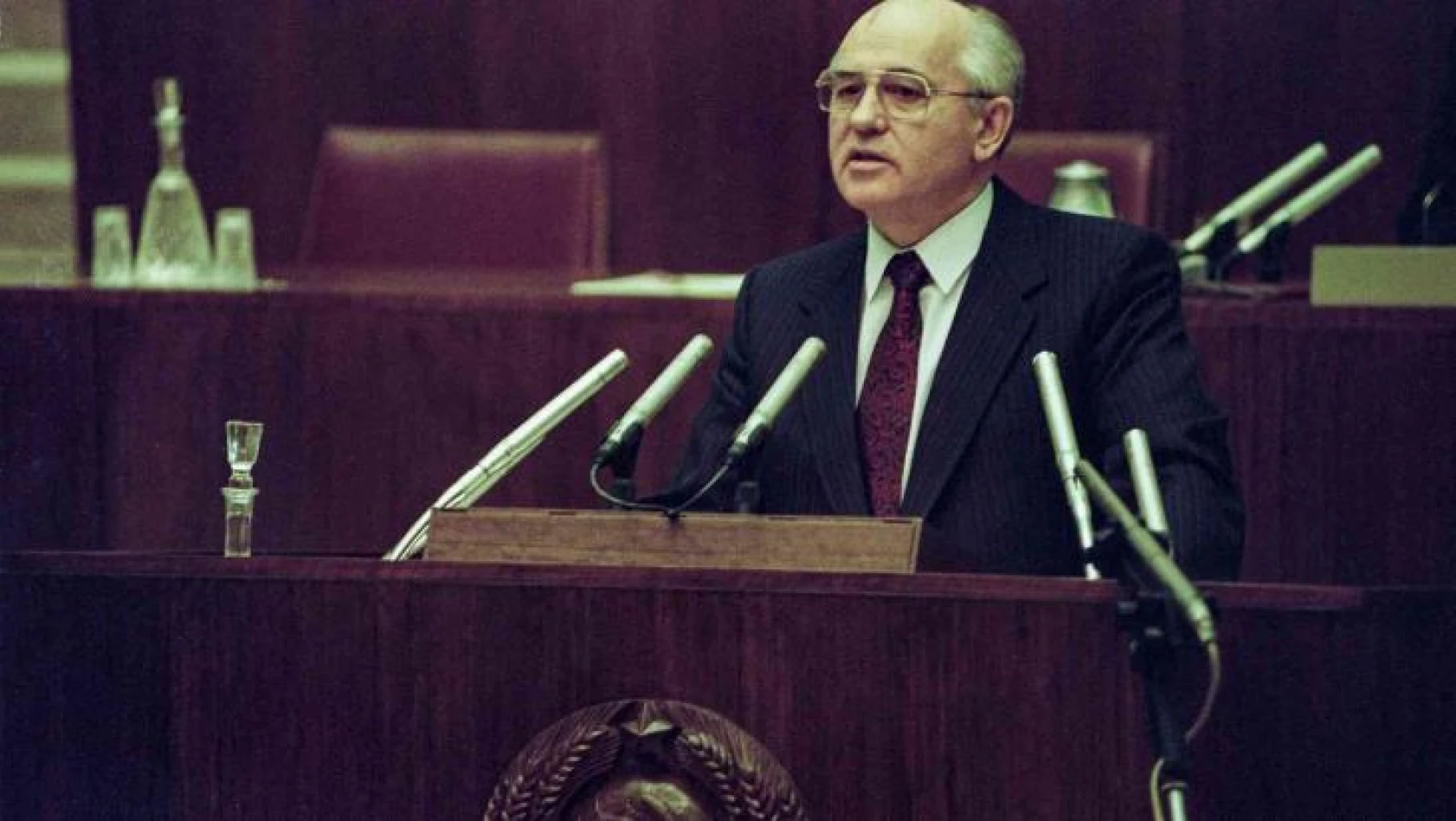 Sovyet Sosyalist Cumhuriyetler Birliği'nin (SSCB) son lideri Mihail Gorbaçov 91 yaşında tedavi gördüğü hastanede hayatını kaybetti.