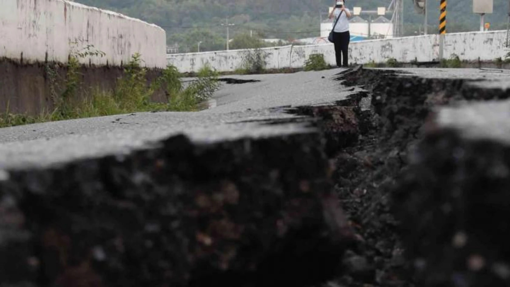 Tayvan'daki 6.9'luk depremin bilançosu netleşiyor: 1 ölü, 79 yaralı