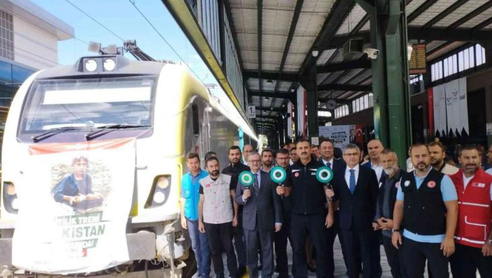 'İyilik Treni' üçüncü kez Pakistan yolunda