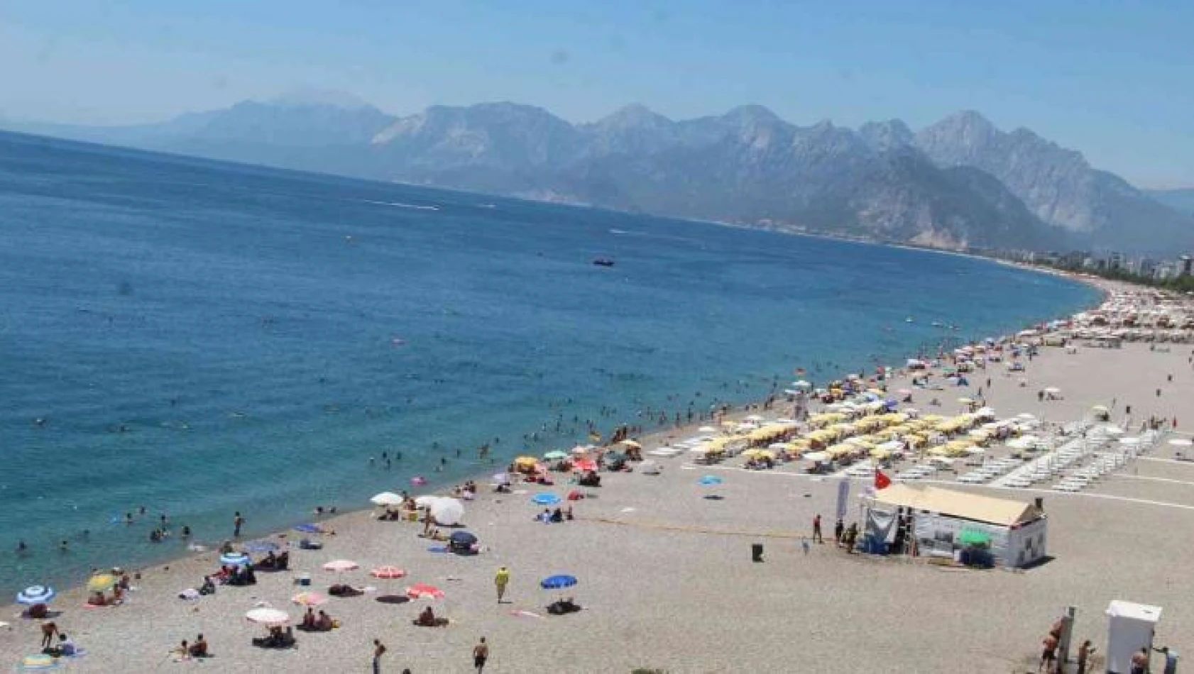 Antalya'ya gelen turist sayısı 9 milyonu geçti, hedef 12 milyon