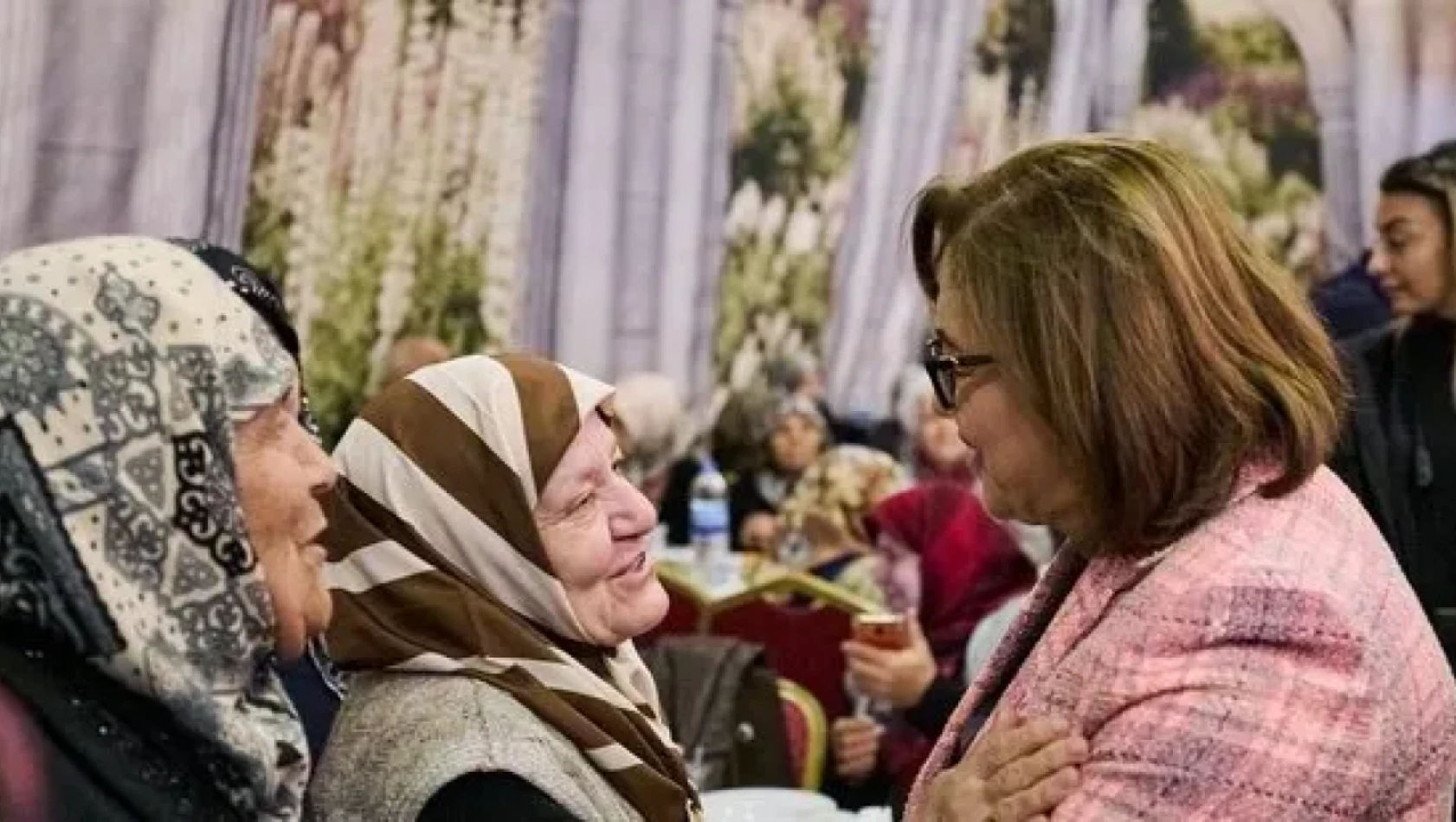 Gaziantep Büyükşehir Belediyesinden emeklileri rahatlatacak emekli kart