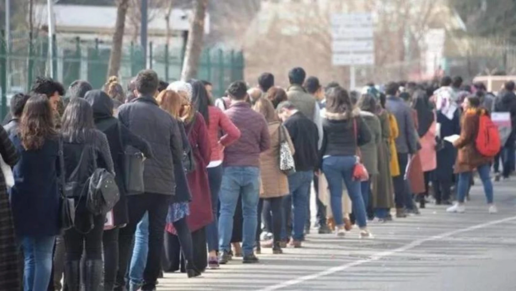 Genç nüfustaki işsizlik oranı yüzde 17,4 oldu