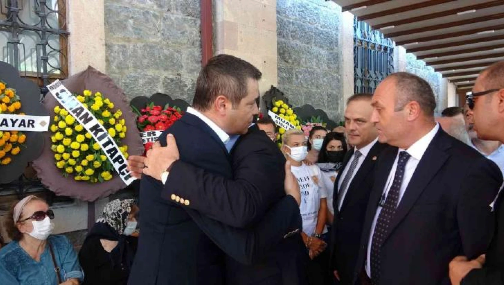 İmamoğlu'nun danışmanı Murat Ongun'un babası Nihat Ongun memleketi Giresun'da toprağa verildi