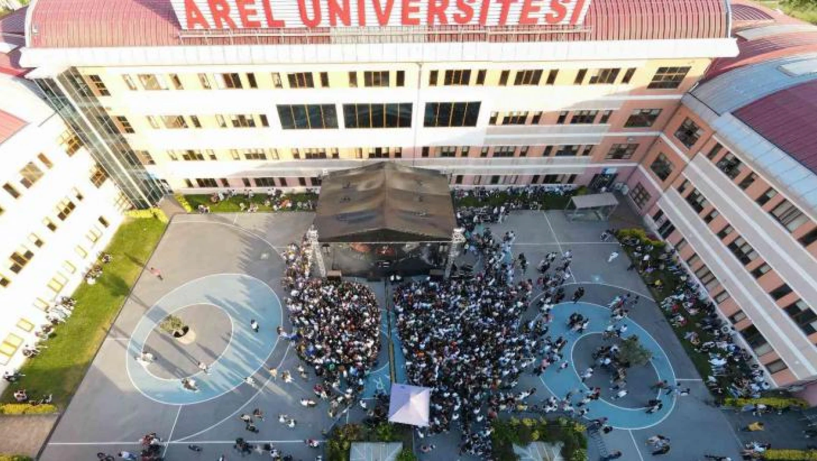 İstanbul Arel Üniversitesi bahar şenliğinde renkli görüntülere ev sahipliği yaptı