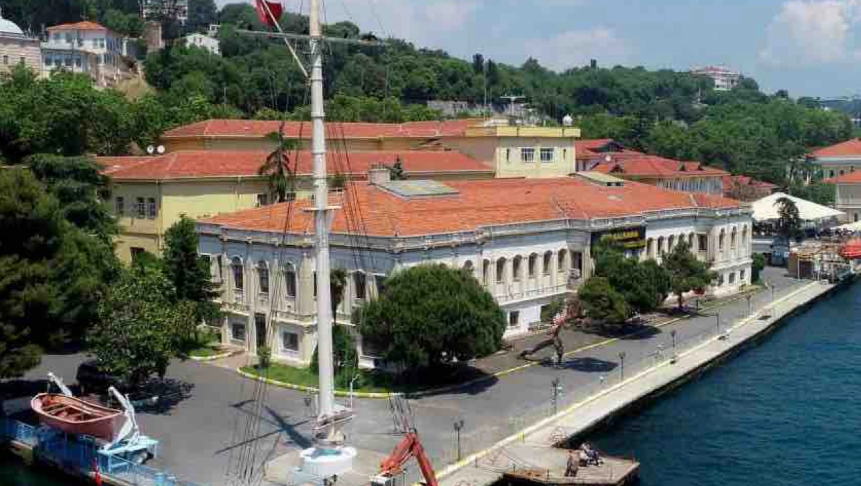 İTÜ Mesleki ve Teknik Anadolu Lisesi kapatılacak olmasına tepki