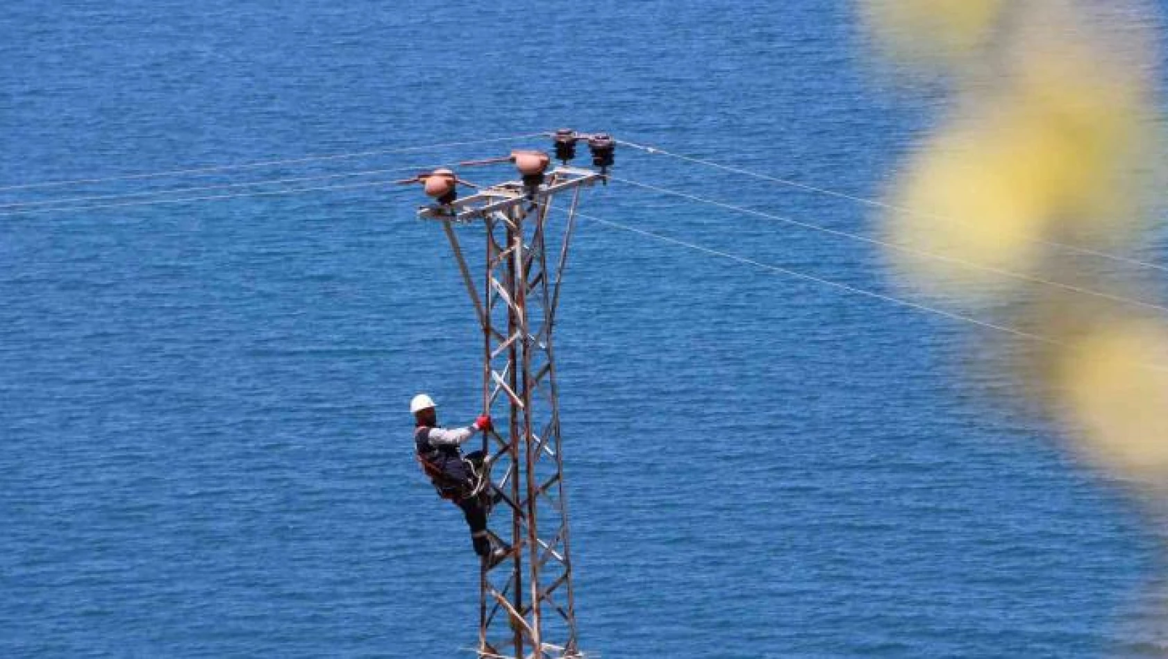 Kesintisiz enerji için kavurucu sıcaklarda zorlu bayram mesaisi