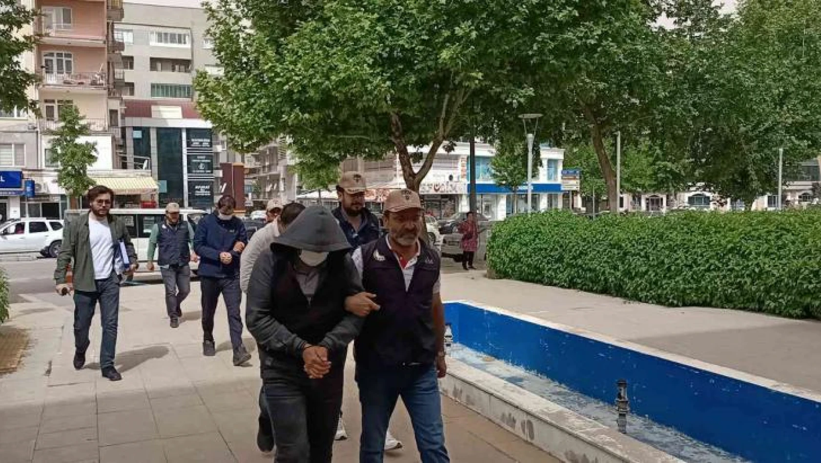 Kırşehir TEM Polisinden ankesör telefon operasyonu