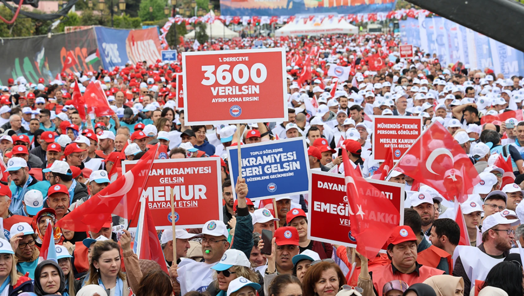 Memur-Sen Başkanı Yalçın 1 Mayıs kutlamalarında kamu personele ilişkin önemli mesajlar verdi