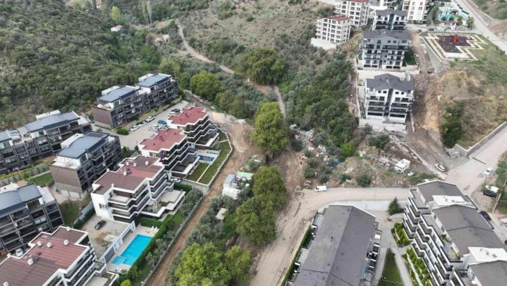 Mudanya'da derelerin daraltılması sel sularını yerleşime taşıdı